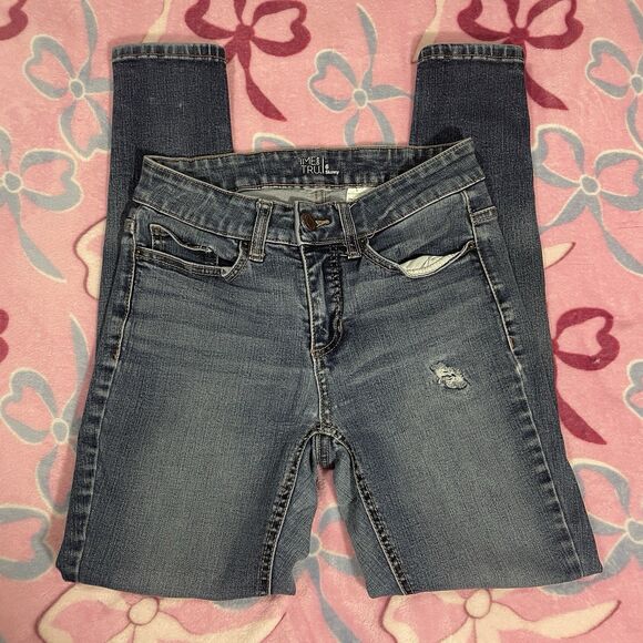 Time and Tru Denim - Time And Tru Size 6 Skinny Jeans Distressed Casual Pants